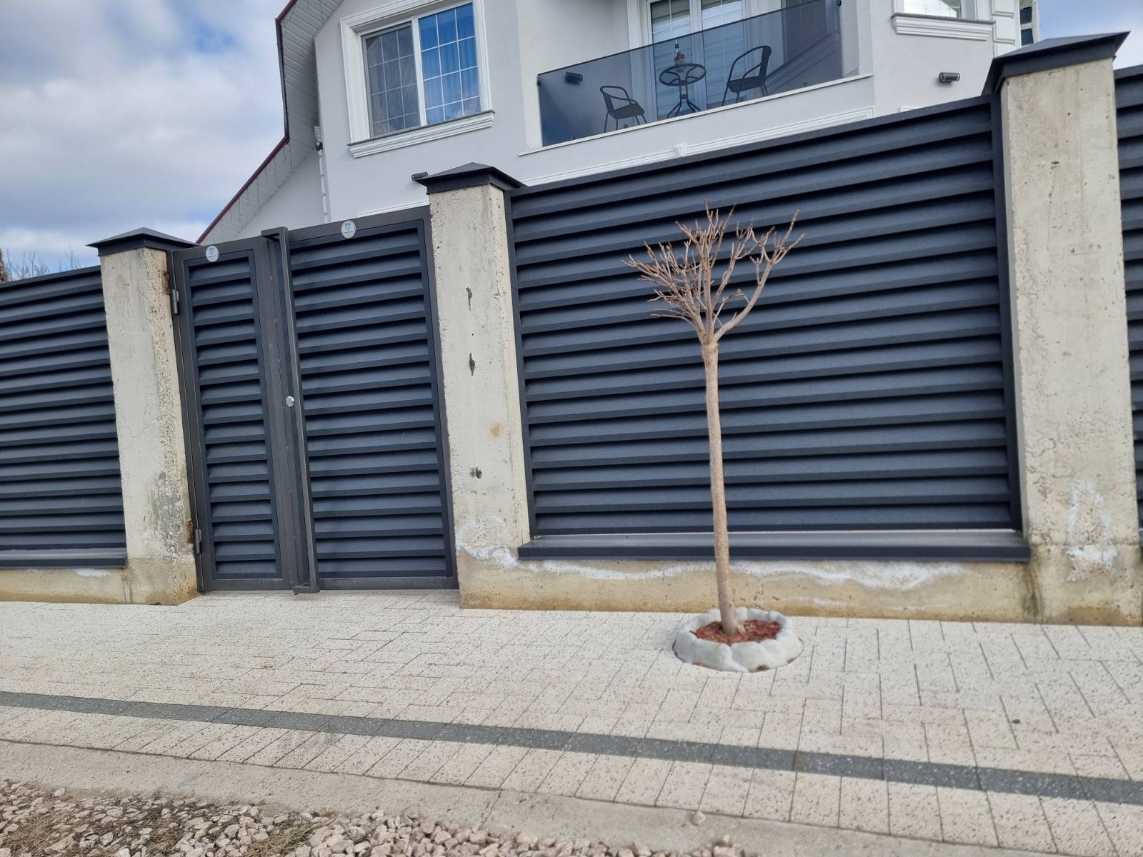 Gard jaluzele – Trușeni