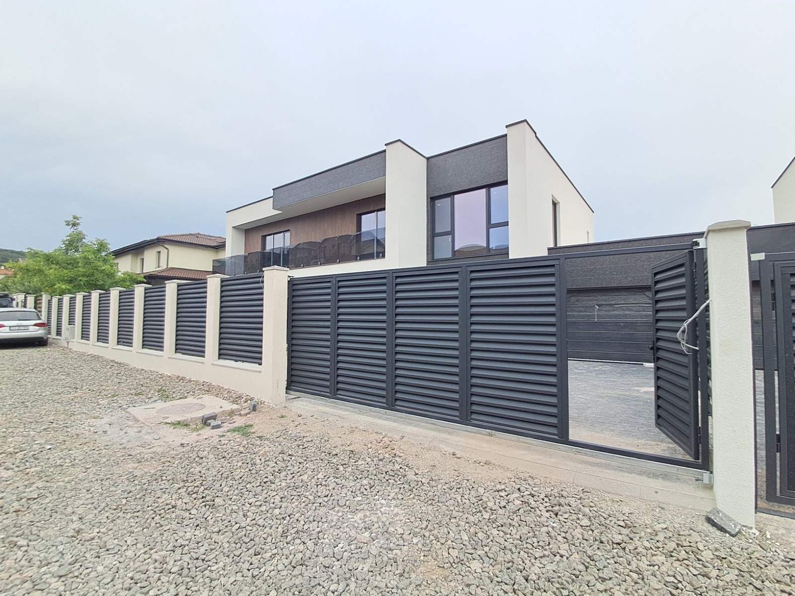 Poartă culisantă – Chișinău