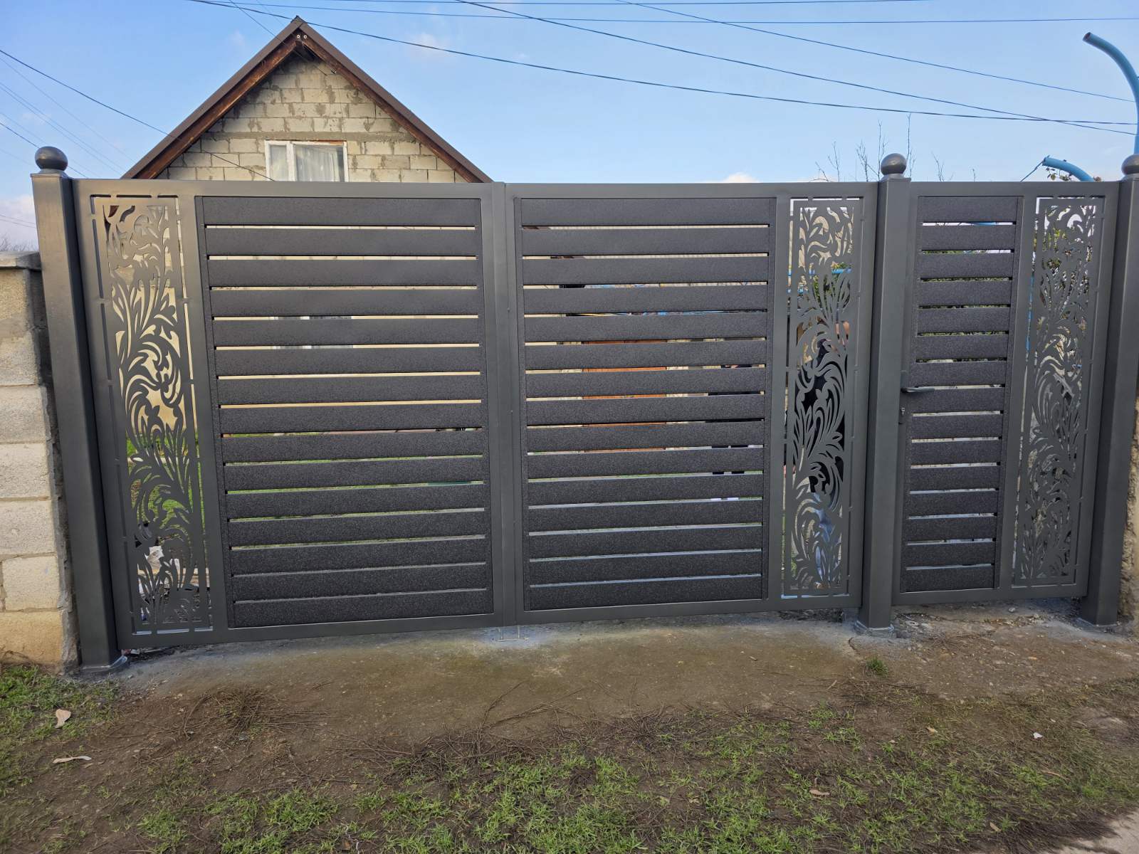 Poartă personalizată – Moldova