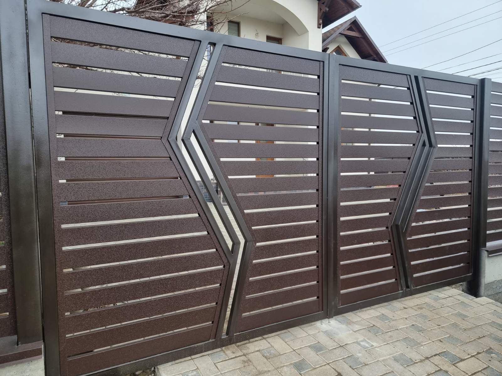 Poartă personalizată – Moldova