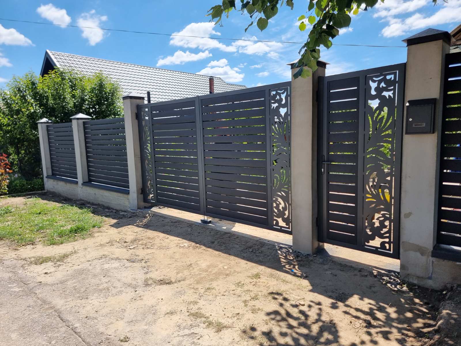 Poartă personalizată – Moldova