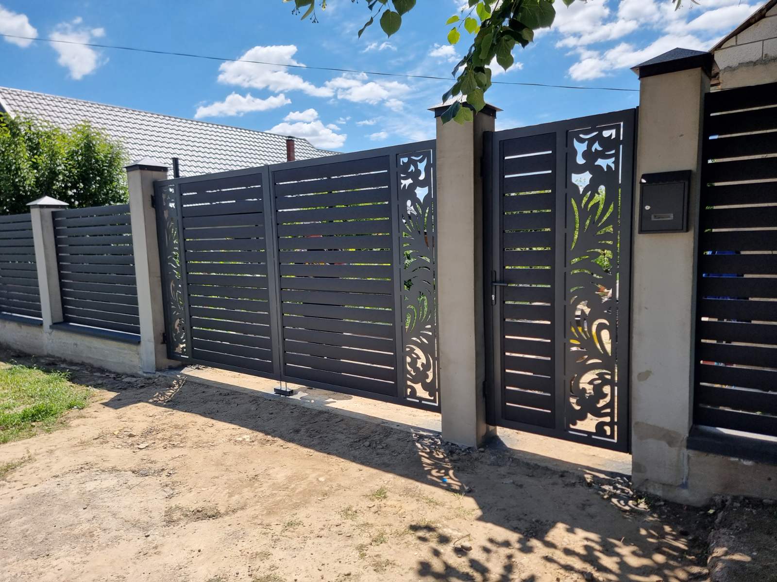 Poartă metalică personalizata